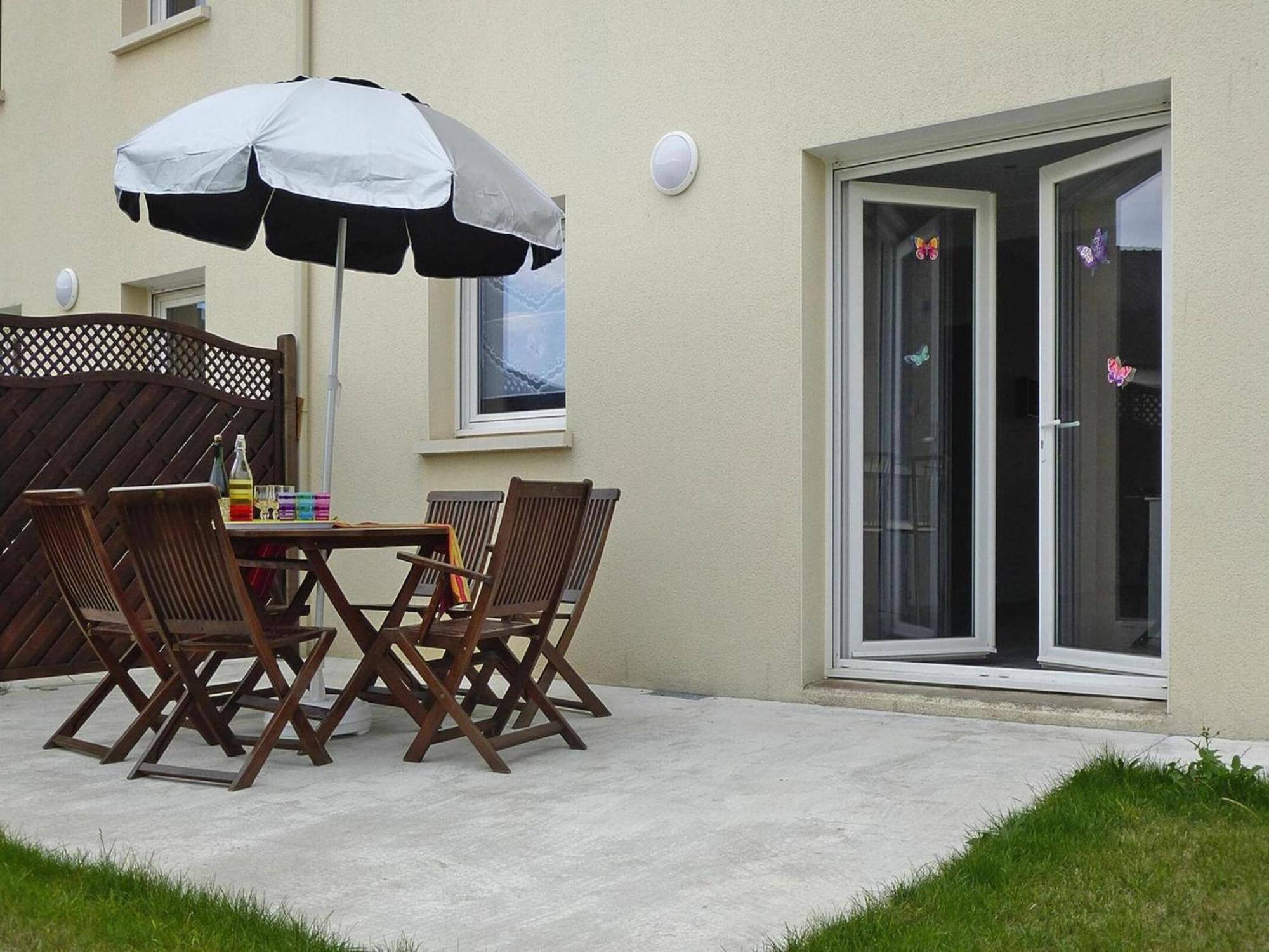 Modern Semi Detached House With Terrace Saint Quay Portrieux Villa Exteriör bild